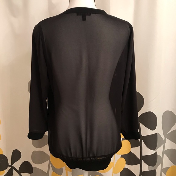 ❣️CUTE TOP❣️ - Picture 4 of 5